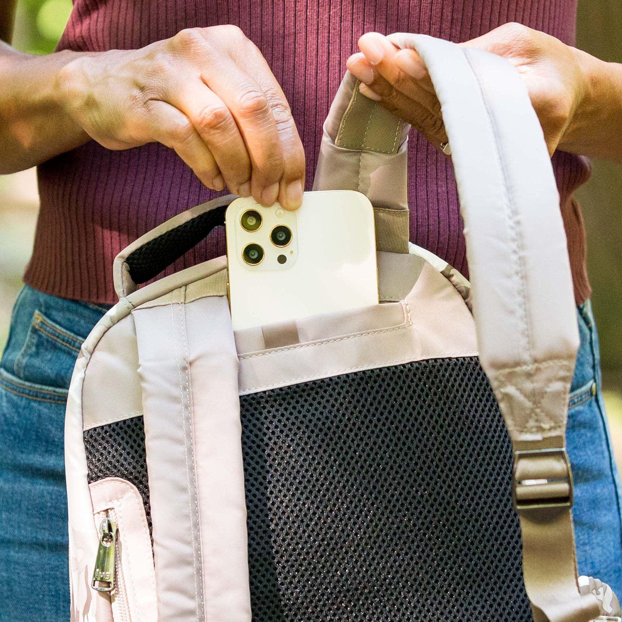 Hopper Backpack - CAMO TAUPE - Hopper_Lifestyle_06