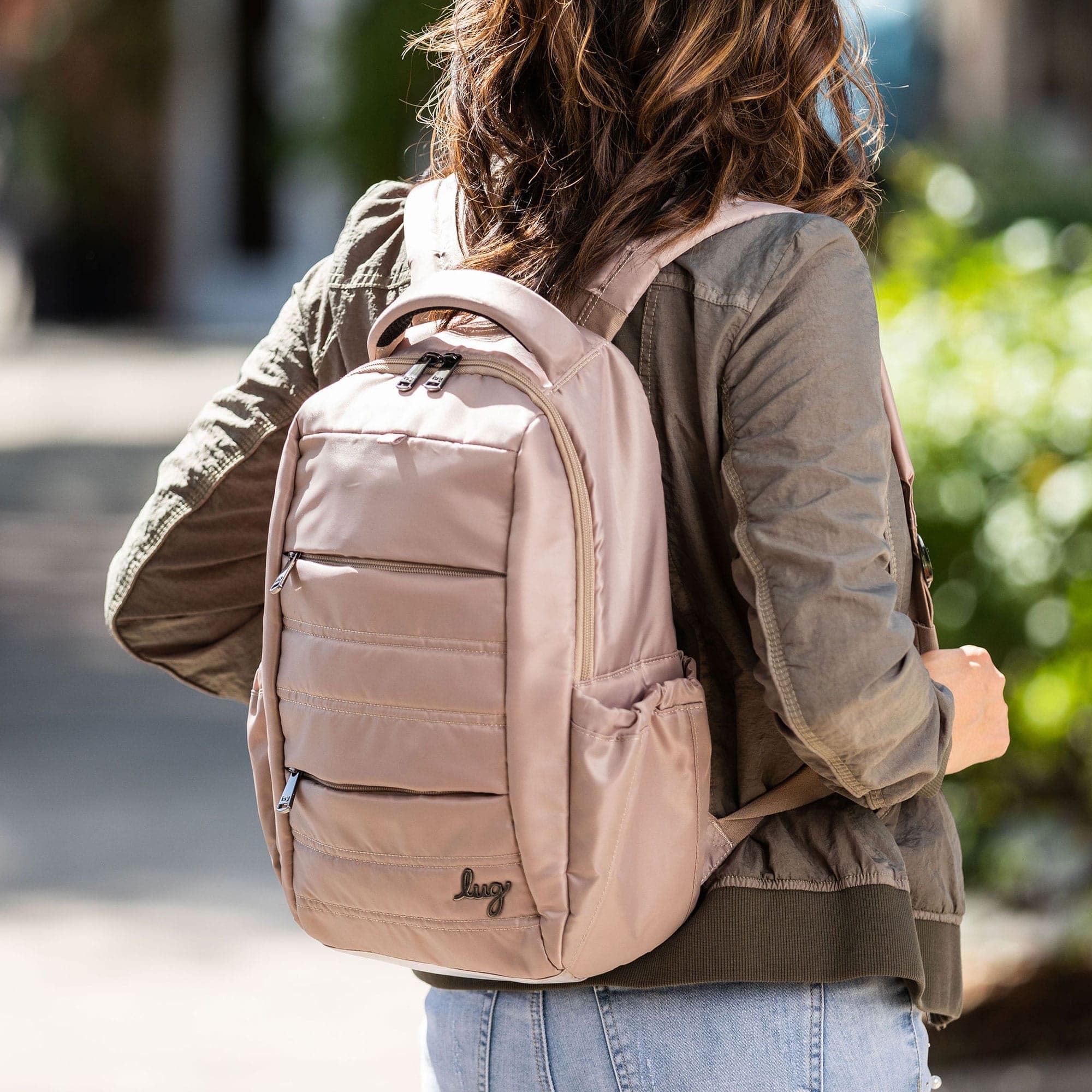 Hopper Backpack - SAND TAUPE - Hopper_SandTaupe_Model