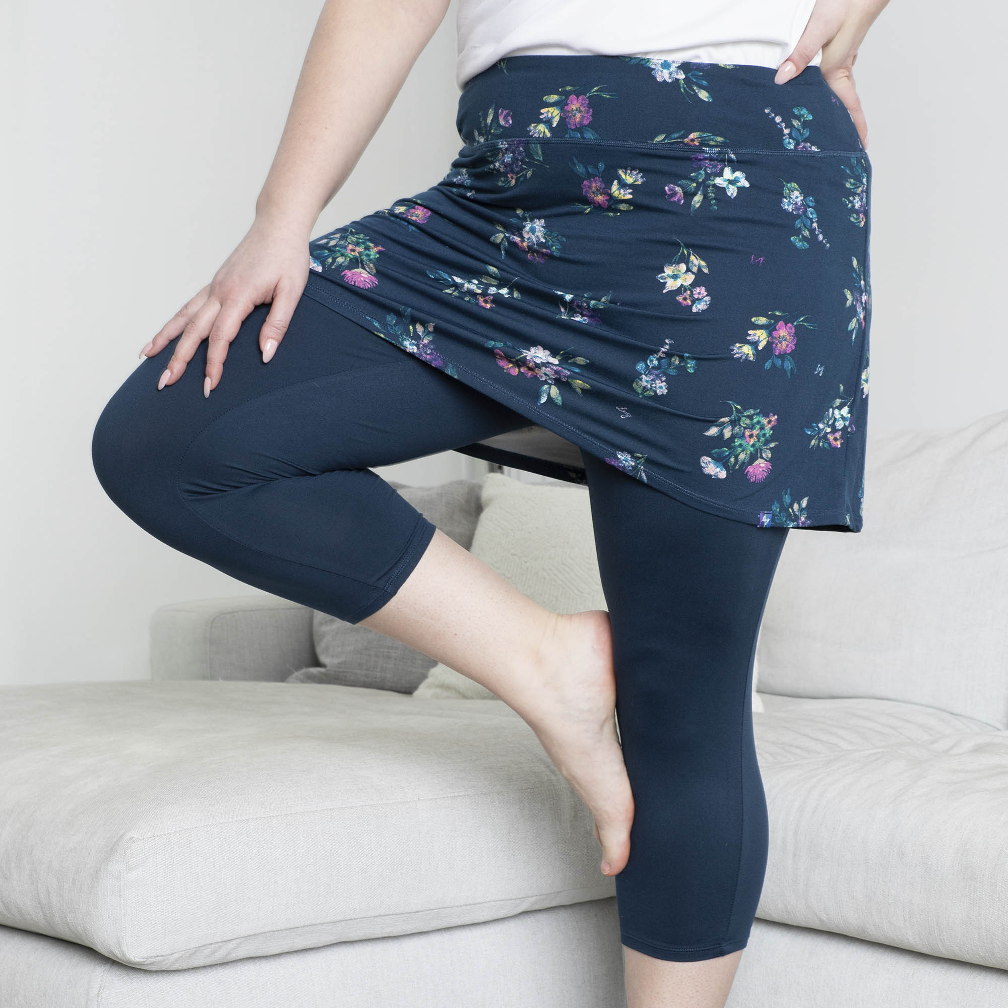 Hula Skirted Lugging - - Hula_Lifestyle_01