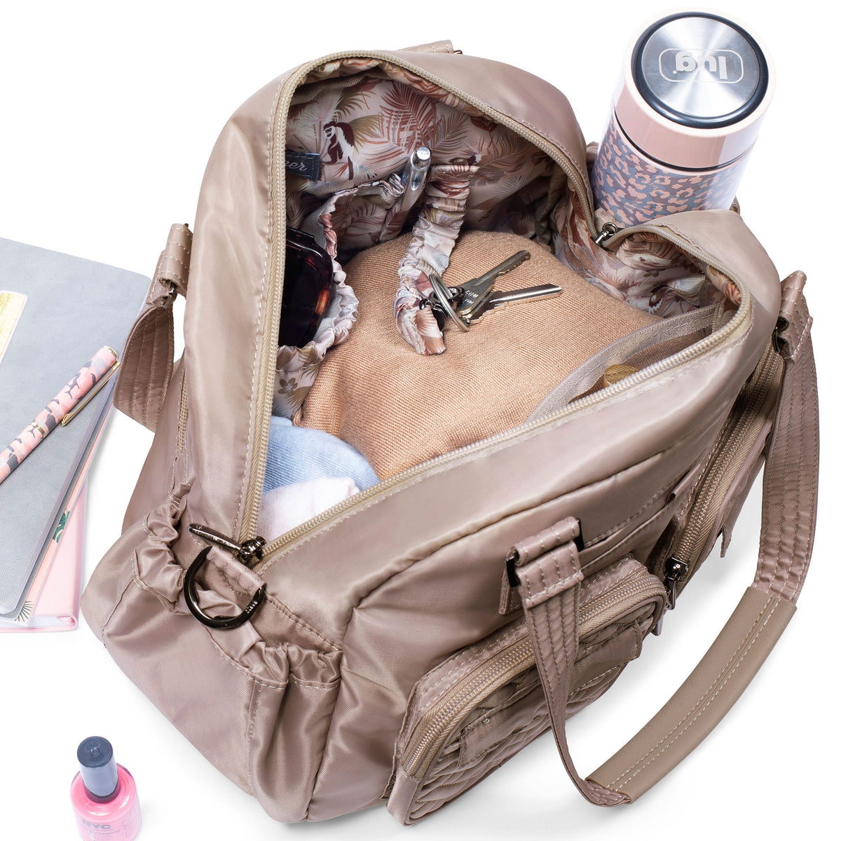 Jumper Carry-All Tote - SAND TAUPE - JumperTote_Lifestyle_02
