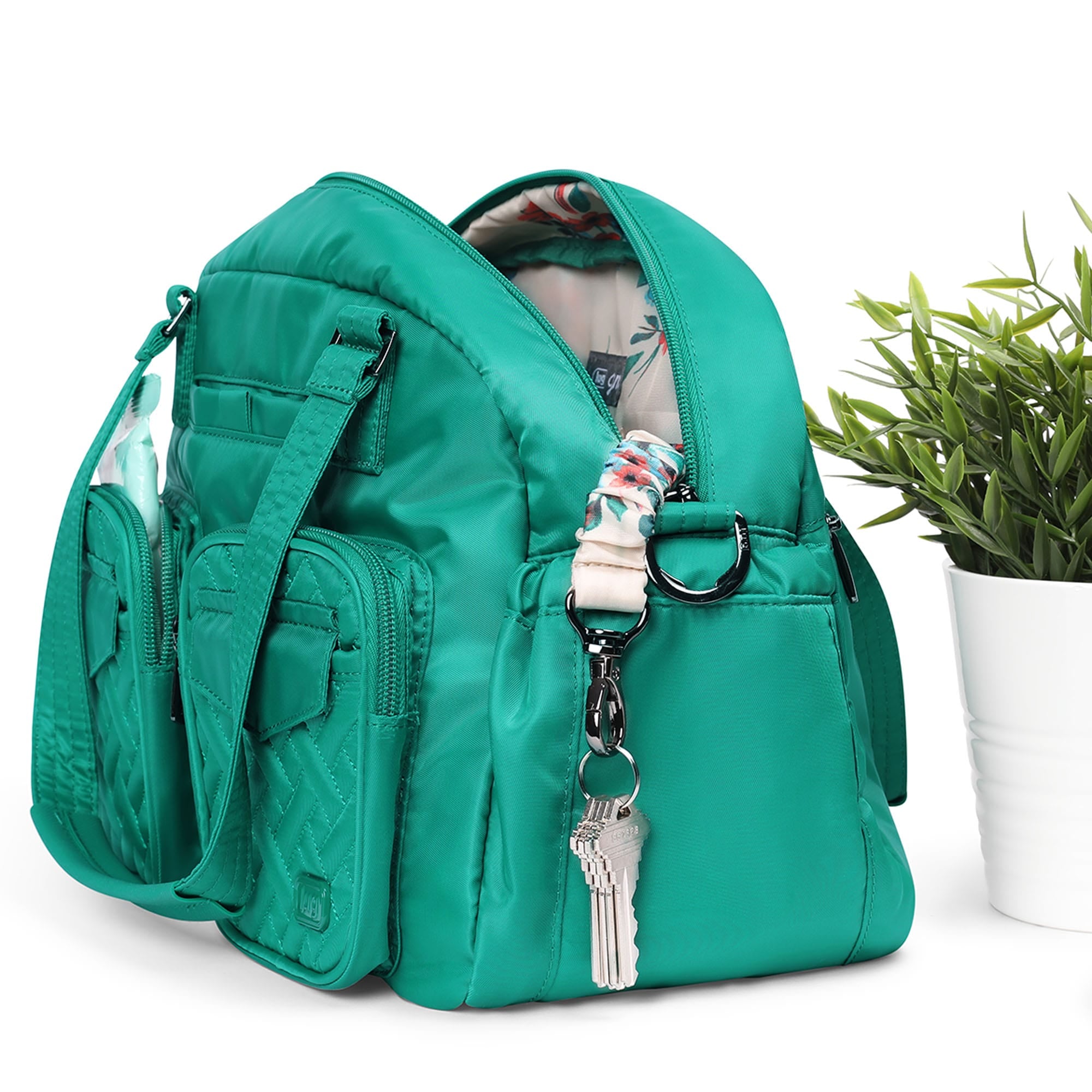 Jumper Carry-All Tote - - JumperTote_Lifestyle_05