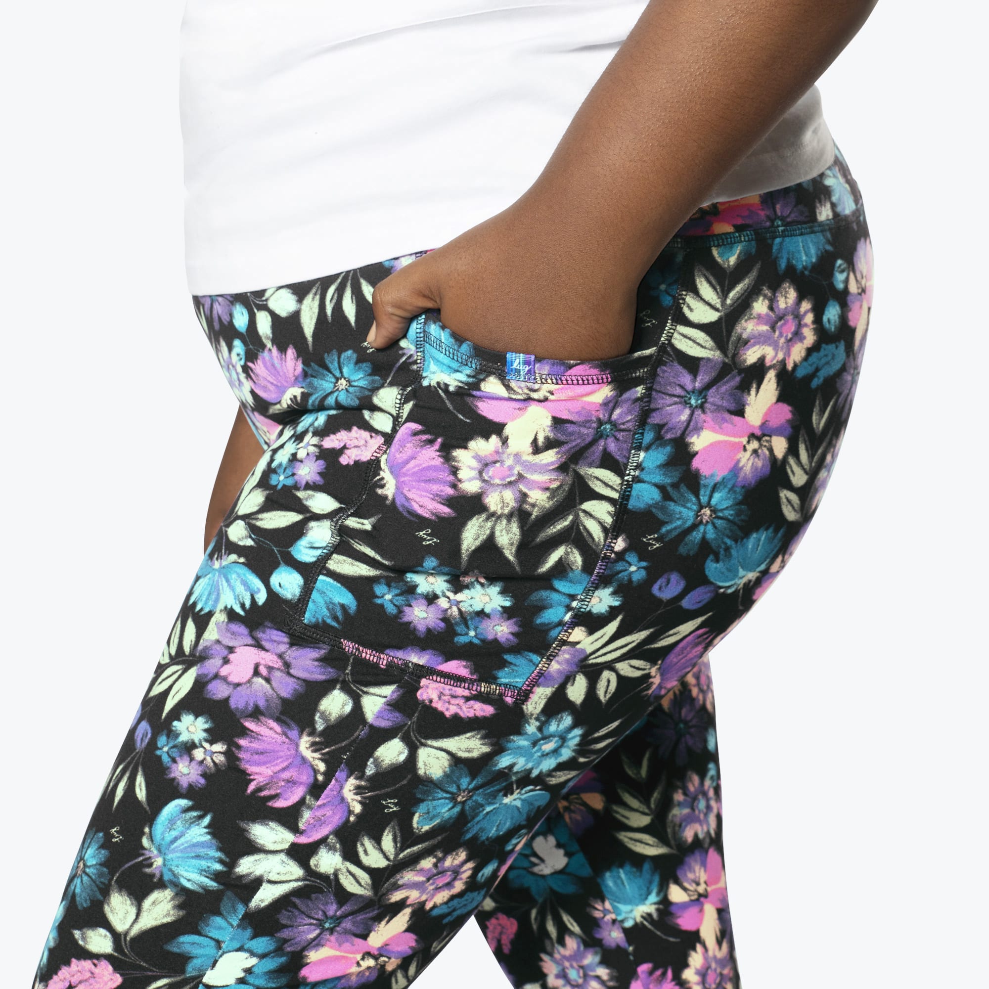 Lugging Ankle Leggings - Prints - BLOOM BLACK - Lugging_BloomBlack_XL_04