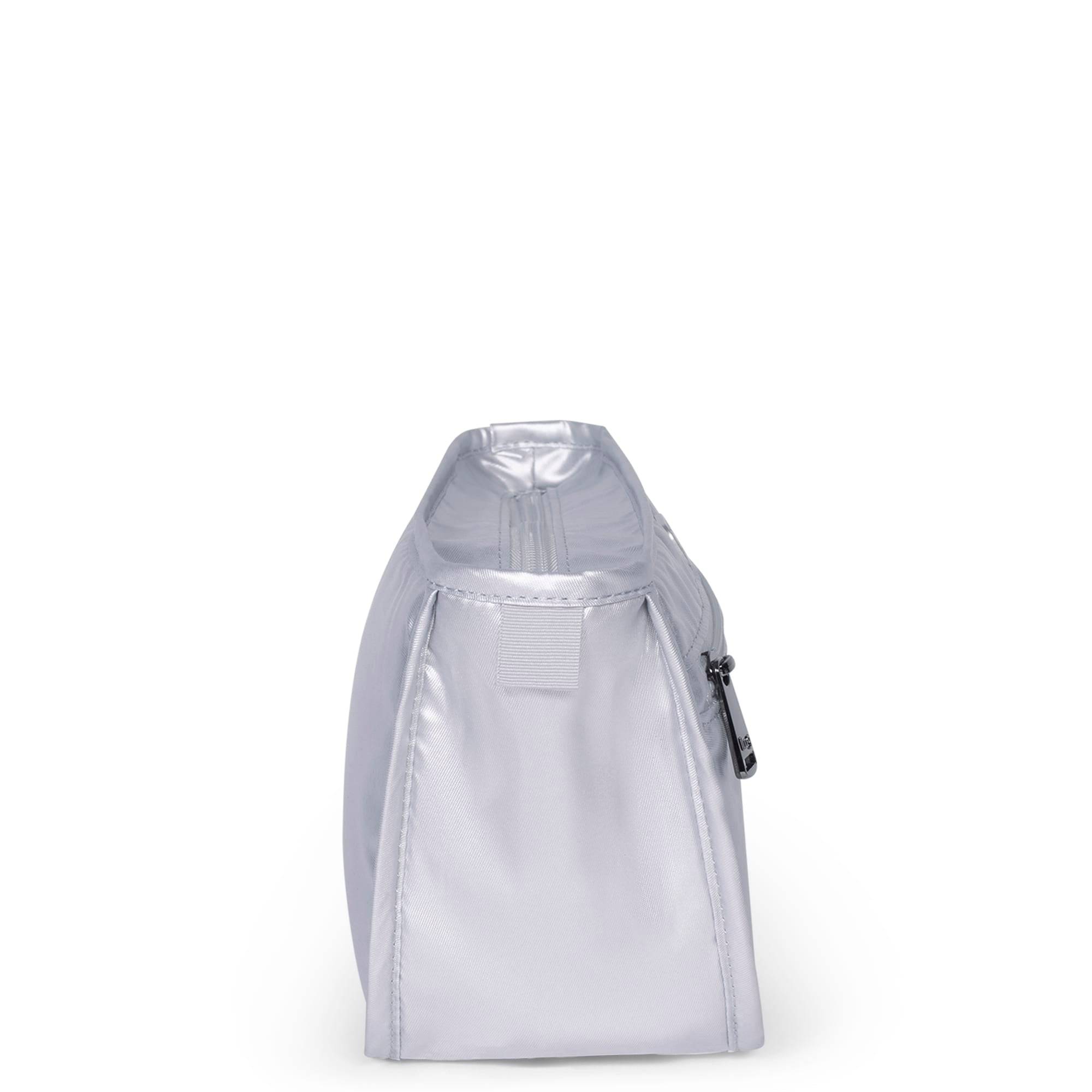 Parasail Cosmetic Case - METALLIC SILVER - Parasail_MetallicSilver_03