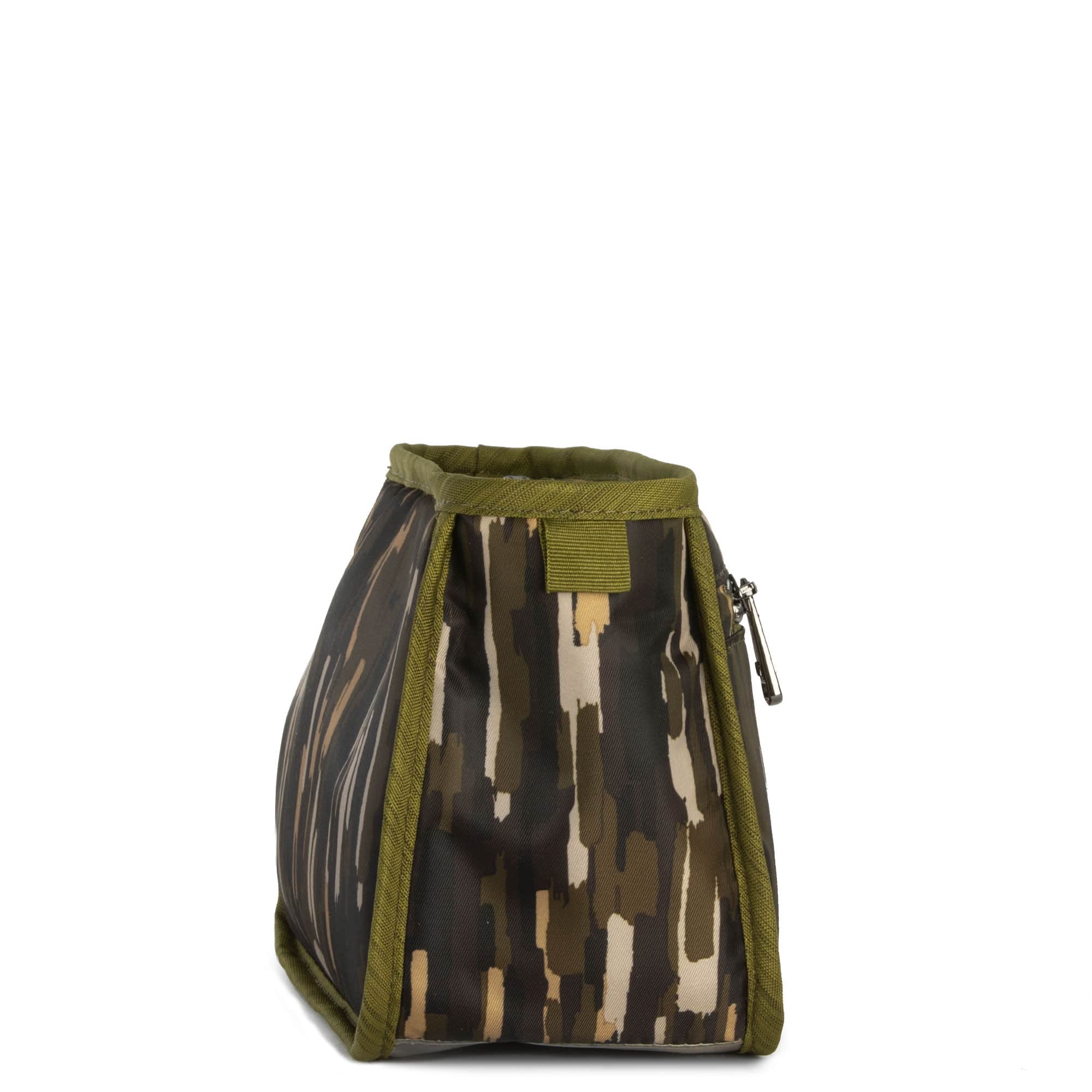 Parasail Cosmetic Case - RIVERWALK OLIVE - Parasail_RiverwalkOlive_03