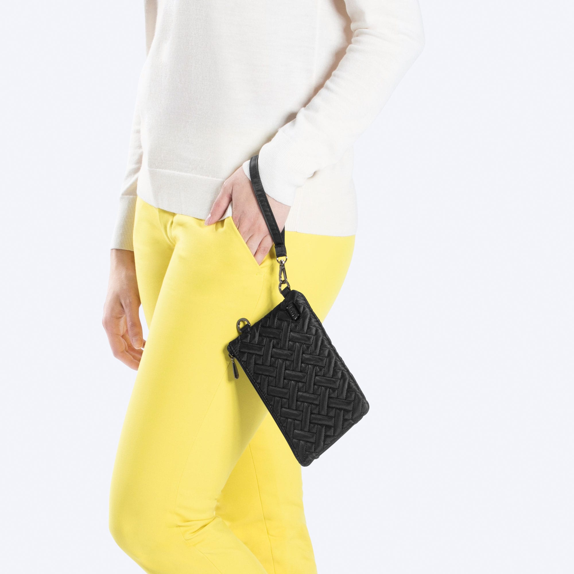 Peekaboo Convertible Crossbody Bag - MIDNIGHT BLACK - PeekabooPouch_Black_Model_02