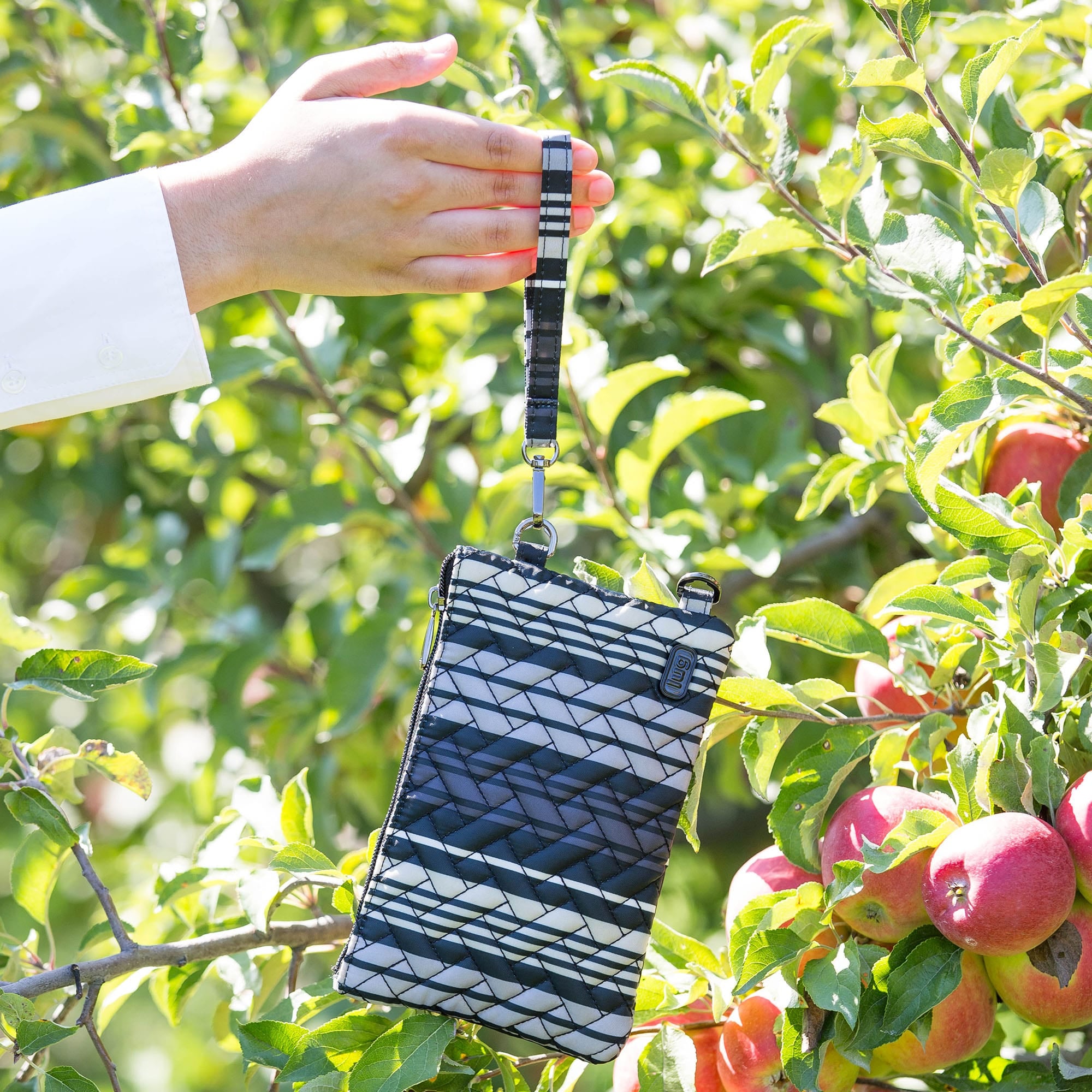 Peekaboo Convertible Crossbody Bag - LOVE STRIPE BLACK - Peekaboo_Crossbody_Lifestyle_08