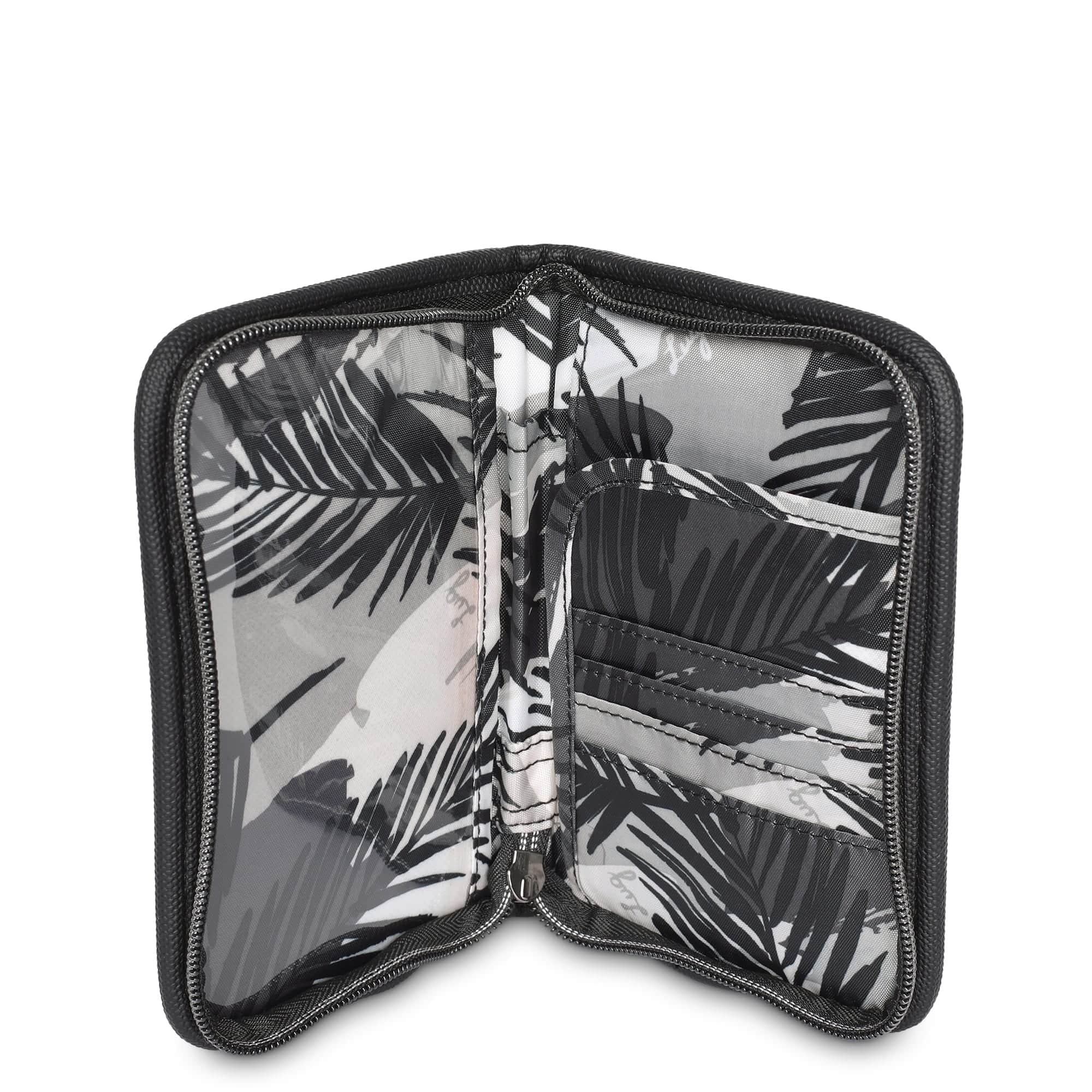 Pilot Matte Luxe VL Passport Wallet - BLACK - PilotMatteLuxe_MatteVL_Black_05