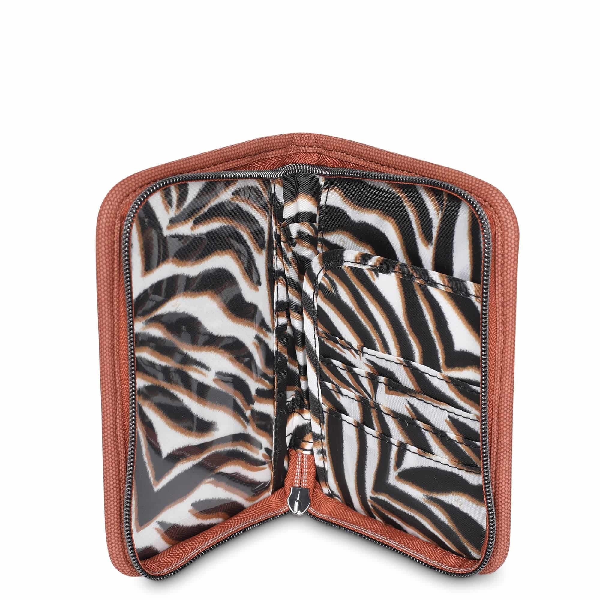 Pilot Matte Luxe VL Passport Wallet - COPPER - PilotMatteLuxe_MatteVL_CopperBrown_05