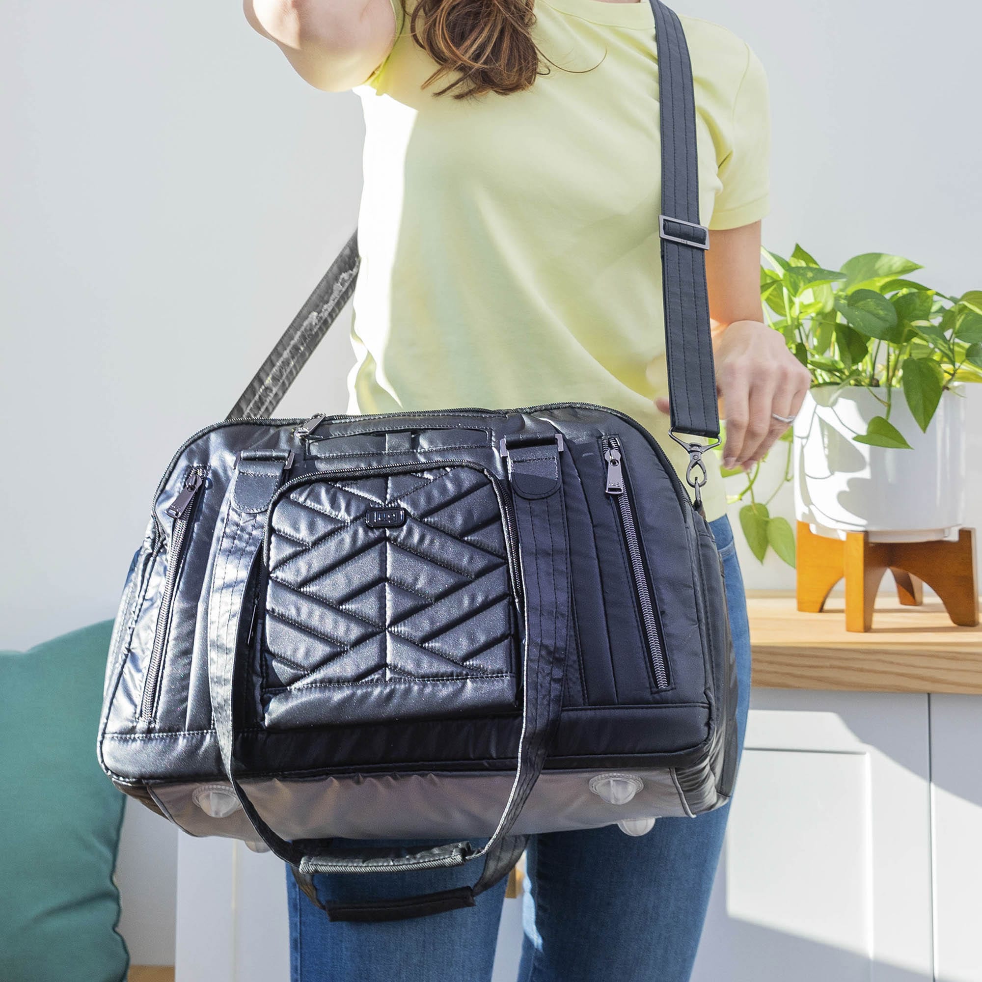 Propeller 2 Overnight Bag - METALLIC BLACK - Propellor2Duffel_Hover