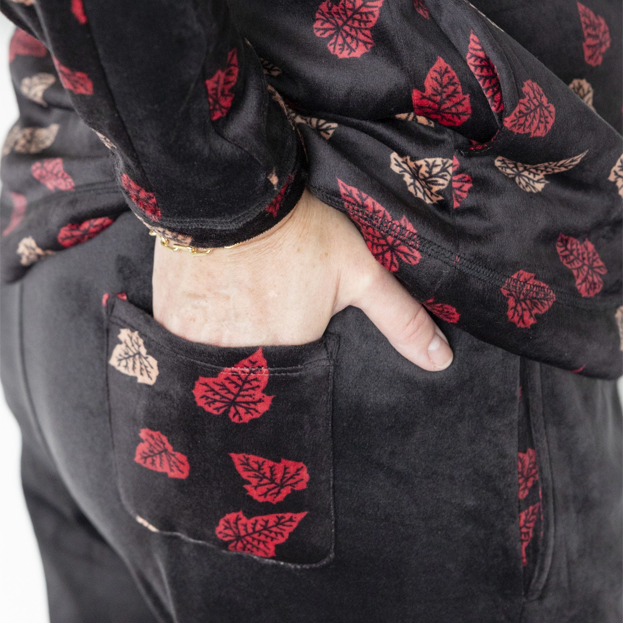 Ranger Fleece Sweatpants - - RangerBottom_Lifestyle_03