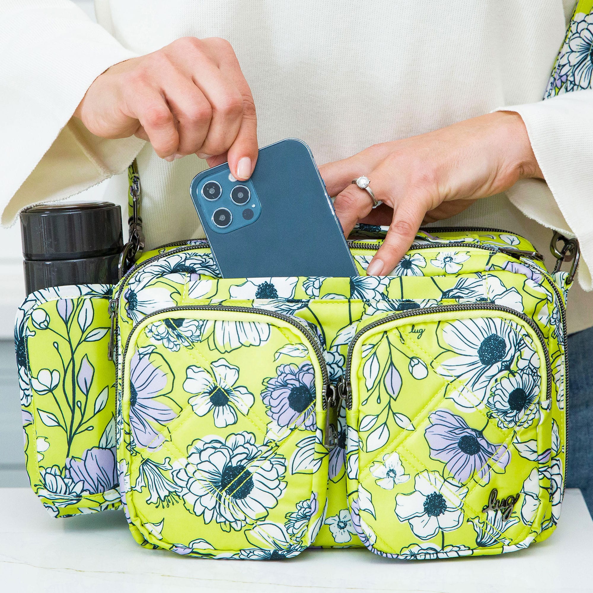 Rider Crossbody Bag - GARDENIA GREEN - Rider_Lifestyle_04