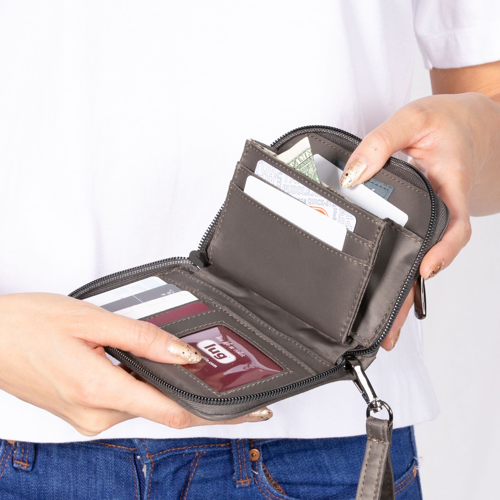 Rodeo Compact RFID Wallet - - Rodeo_WalnutBrown_07b