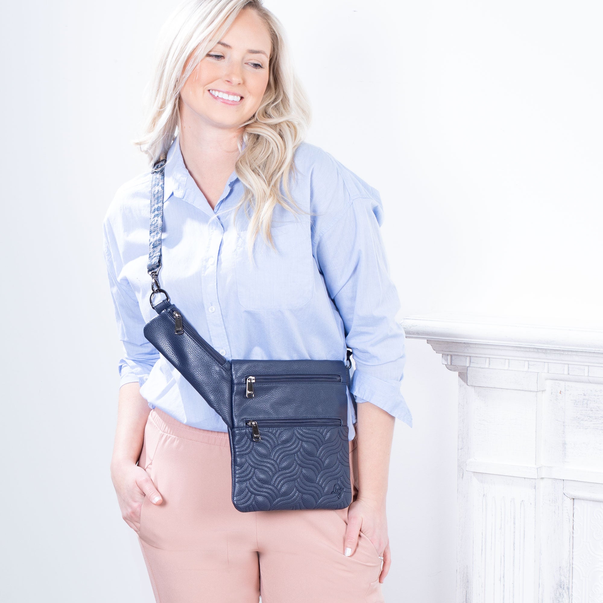 Skipper Classic VL Crossbody Bag - NAVY BLUE - SkipperVL_Navy-LeopardNavyStrap_Model