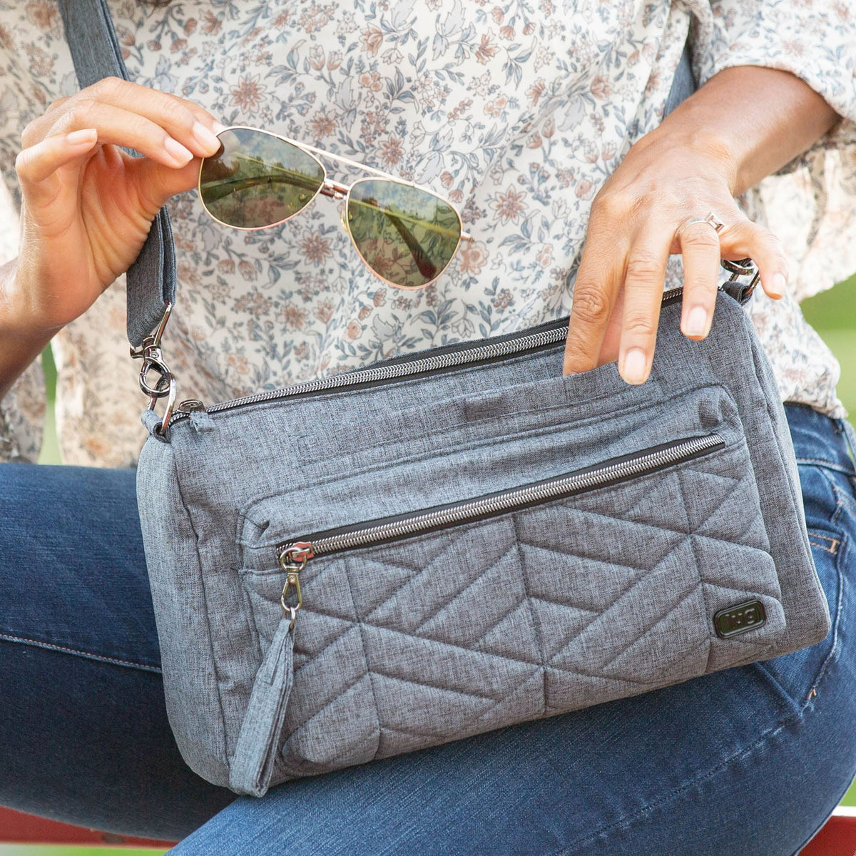 Stretch Crossbody Bag - HEATHER GREY - Stretch_Lifestyle_10