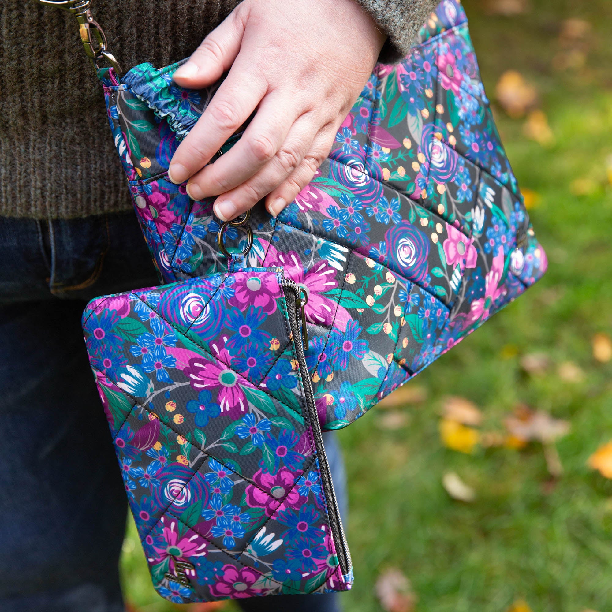 Tenor 2pc Crossbody Bag - WHIMSY BLACK - Tenor2pc_Lifestyle_01