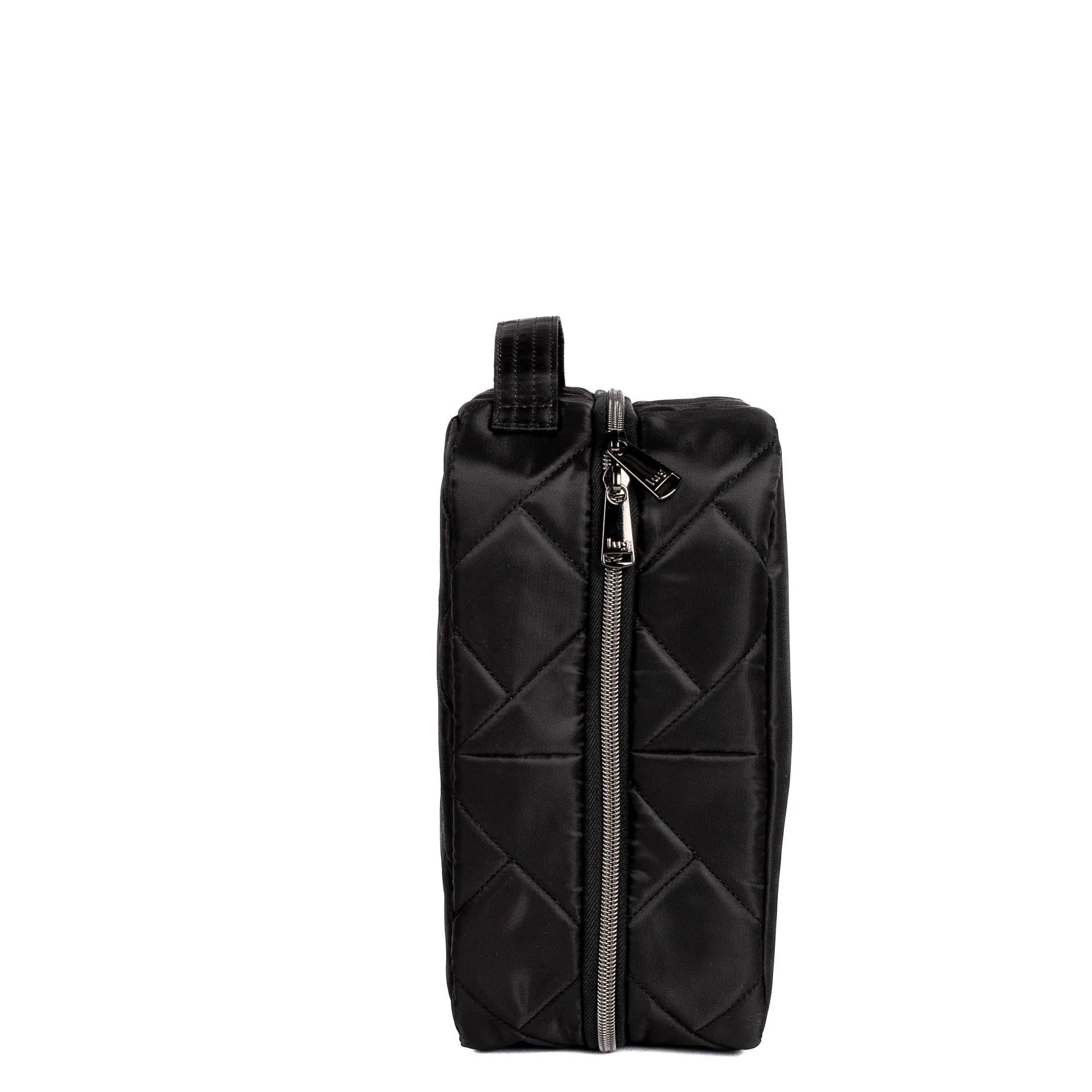 Wingback Hanging Toiletry Case - BLACK - Wingback_Black_03