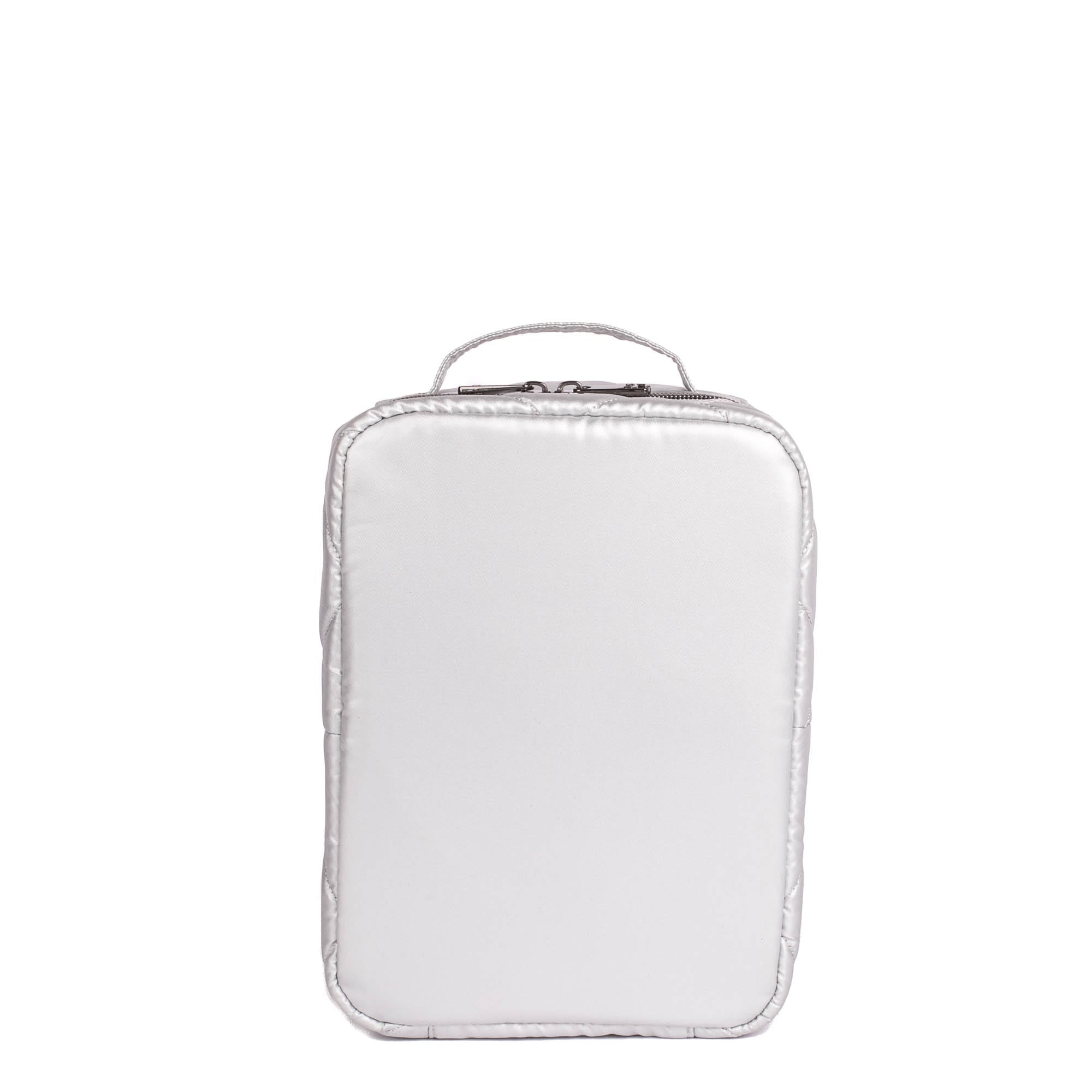 Wingback Hanging Toiletry Case - METALLIC SILVER - Wingback_MetallicSilver_01